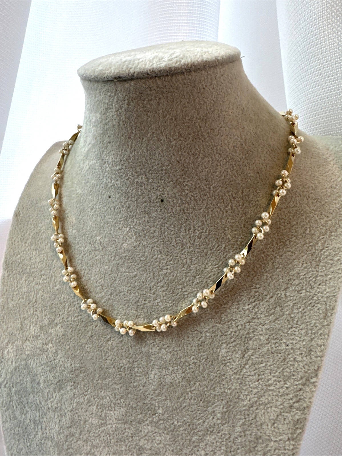 STUNNING!! unique wire bar link chain Vintage Necklace Modernist Gold coquette