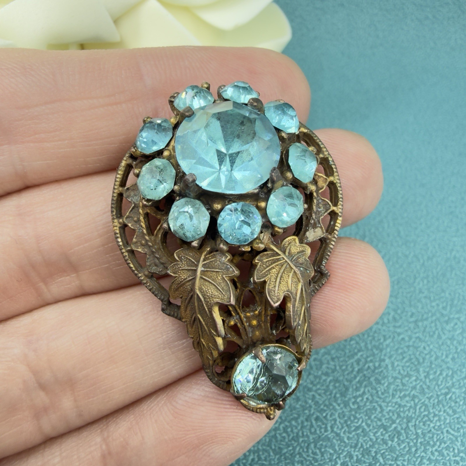 ANTIQUE Edwardian Victorian Filigree Aqua Blue CZECH GLASS Dress Clip Brooch Pin