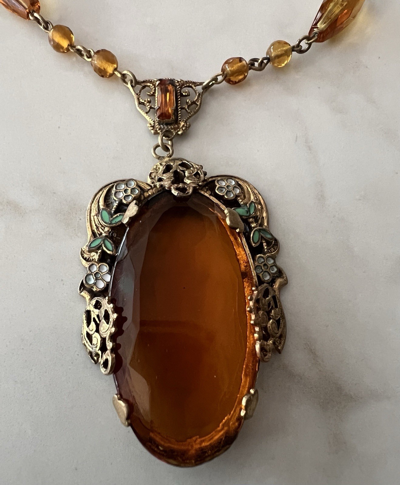 CZECH STUNNING VTG COGNAC COLOR FACETED BRASS FILIGREE ENAMELED PENDANT NECKLACE