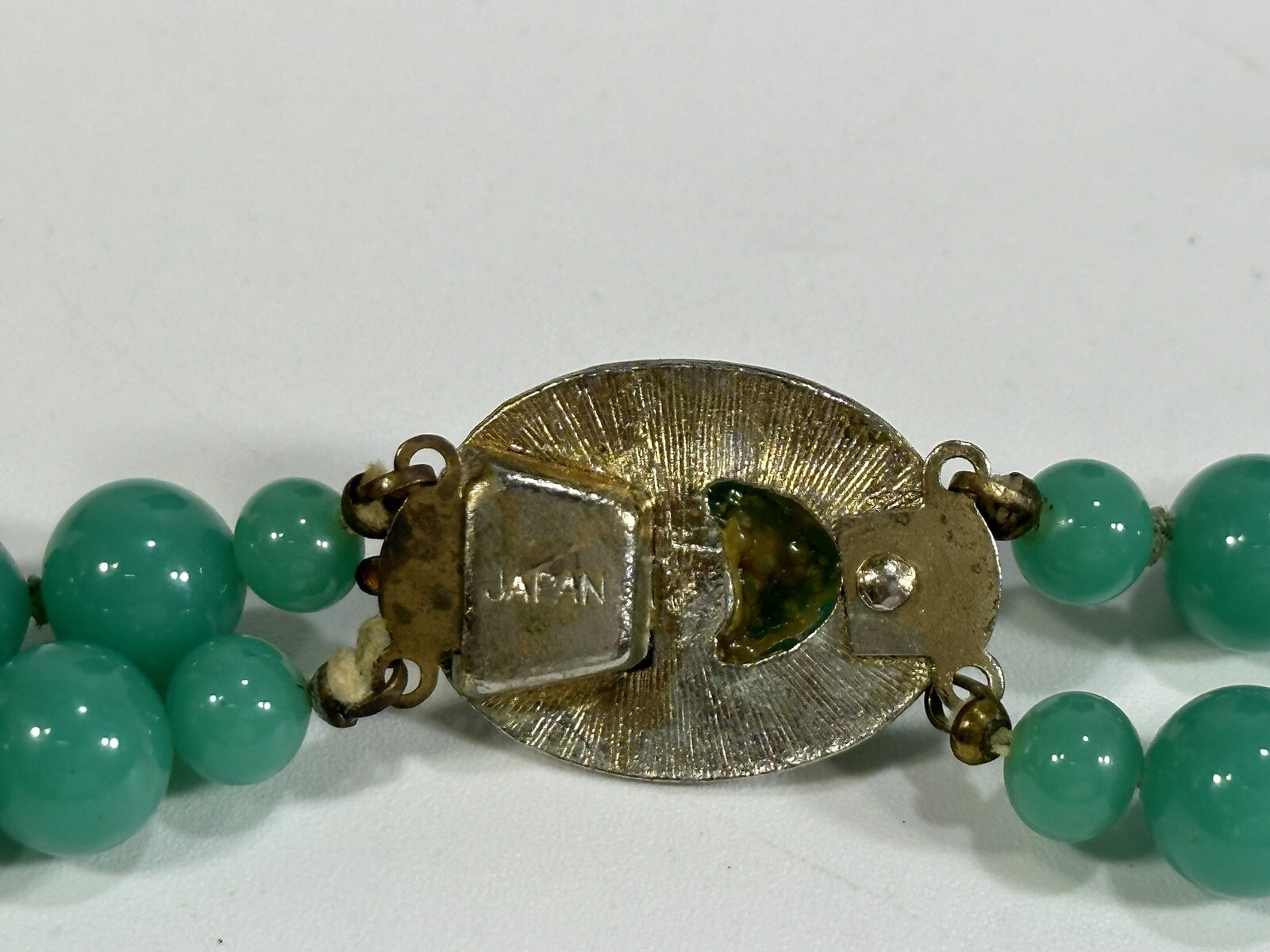 Vintage Double Strands Hand Knotted 13mm Green Jade Glass Beads 20in Necklace