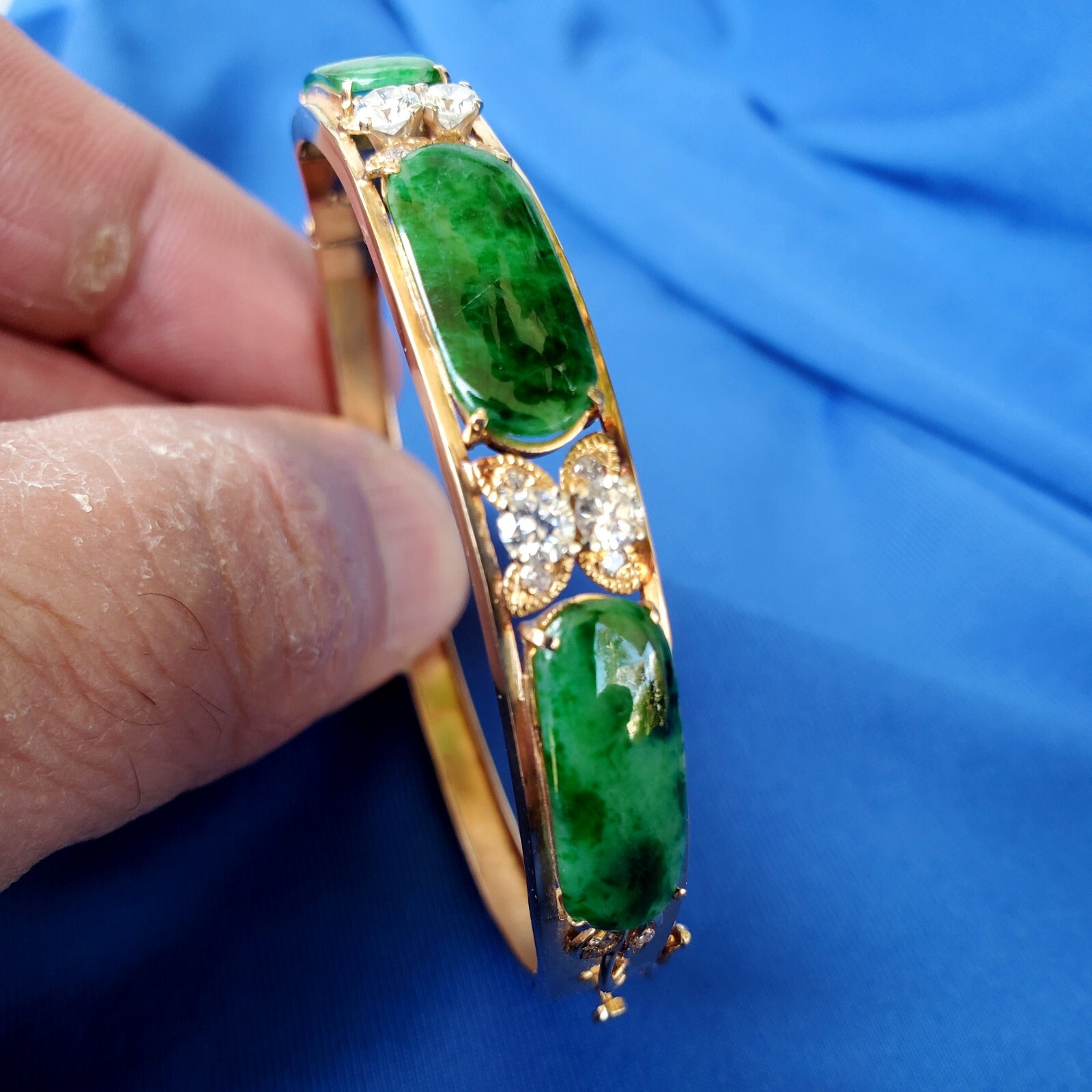 Original EARTH MINED Imperial Jadeite JADE Diamond Deco Bangle Bracelet 18K GOLD