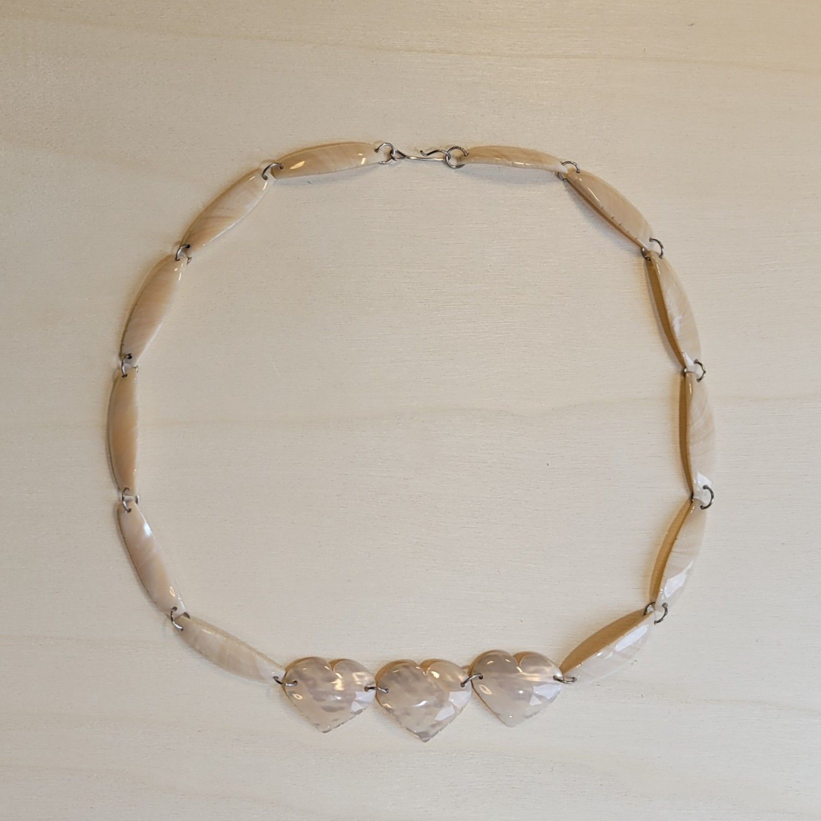 Mother Of Pearl 3 Hearts Pendant On MOP Shell Linked 20in Necklace Vintage
