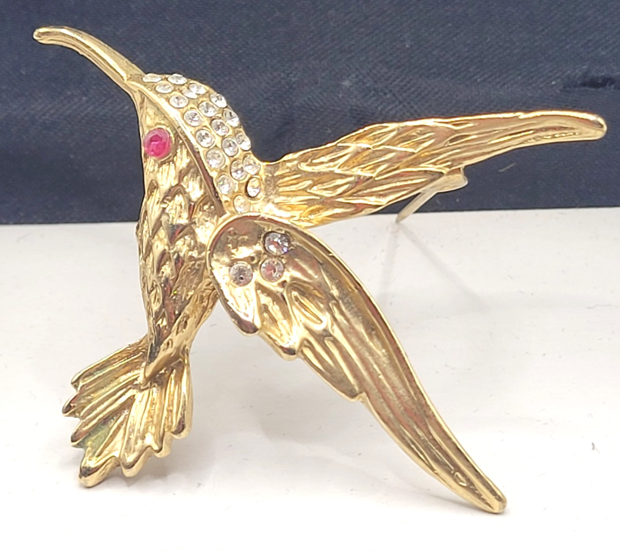 Vintage Dale Kinkaid 1988 Hummingbird Pendant Ruby Eye Gold Tone Bx & COA Signed