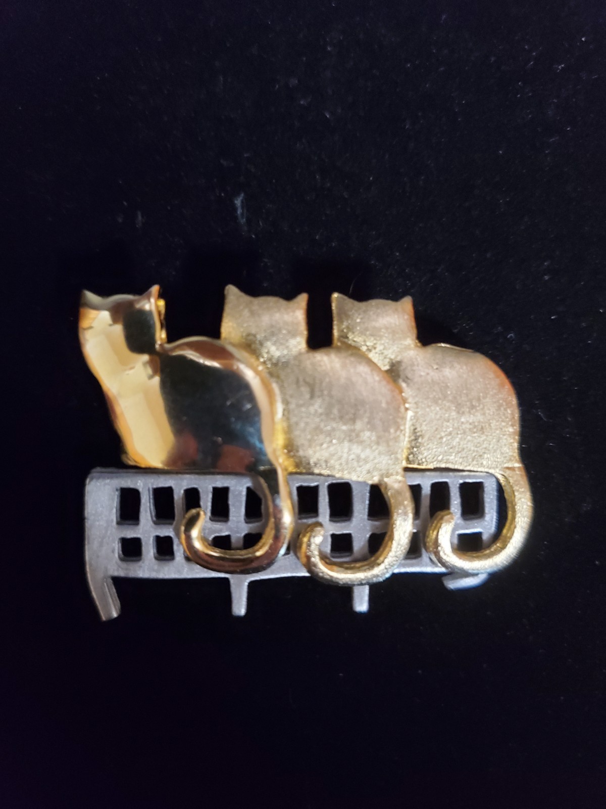 Vintage Ultra Craft Signed Gold & Silver Tone Cat Brooch Pin Gift Unisex Adult