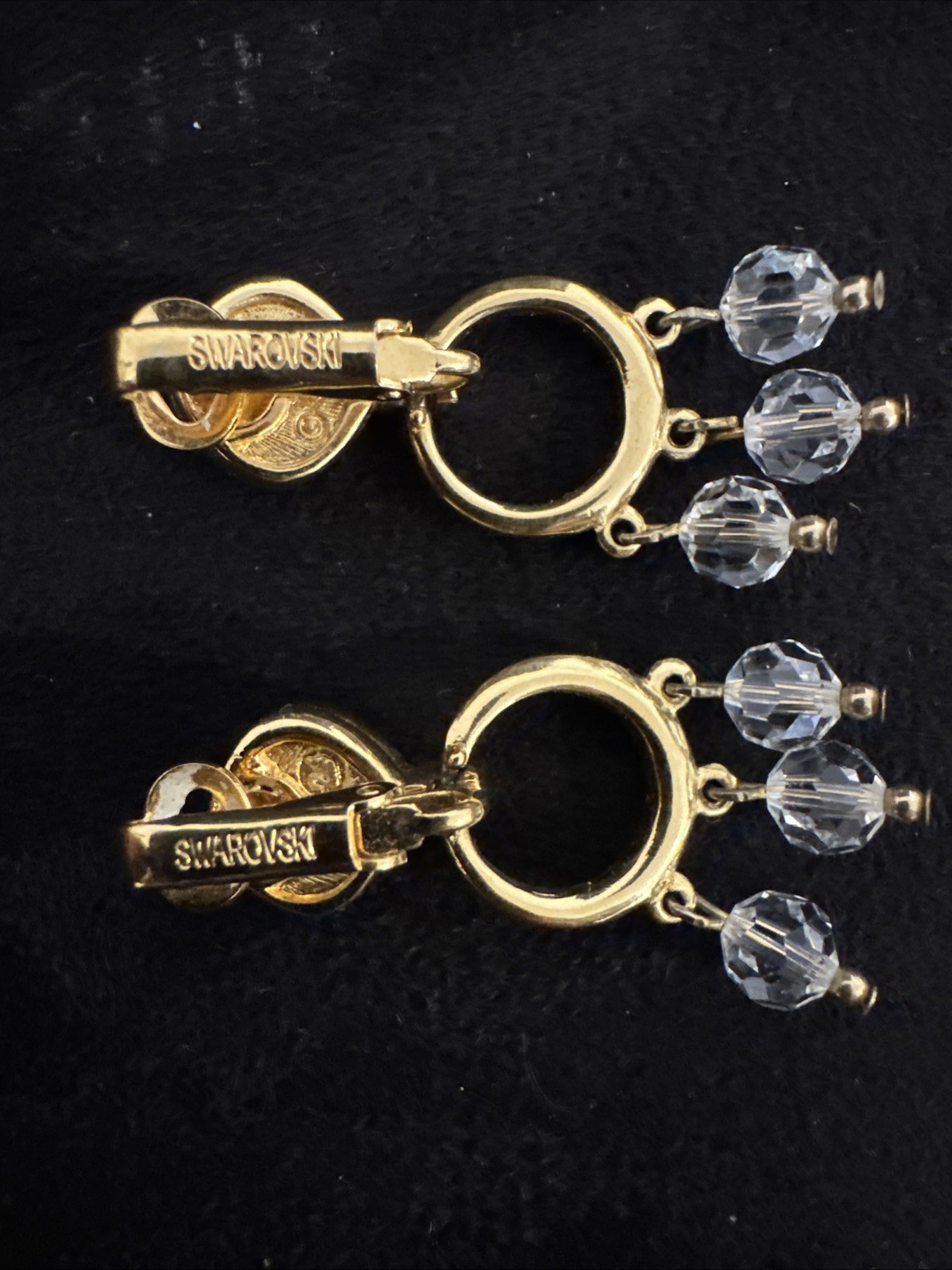 Vintage Swarovski Crystal Rhinestones Gold Tone Teardrop Earrings Clip on