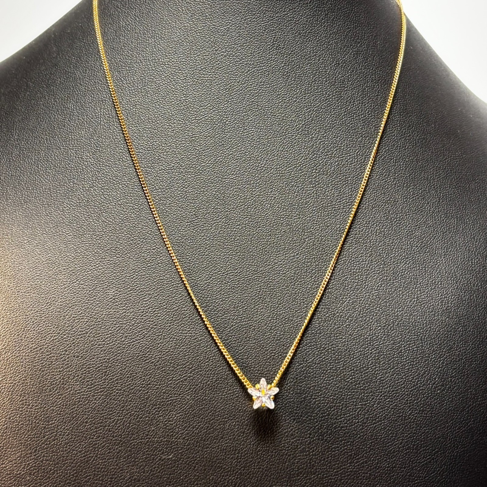 Pendant Necklace Gold Tone Delicate Star Rhinestone Pendant