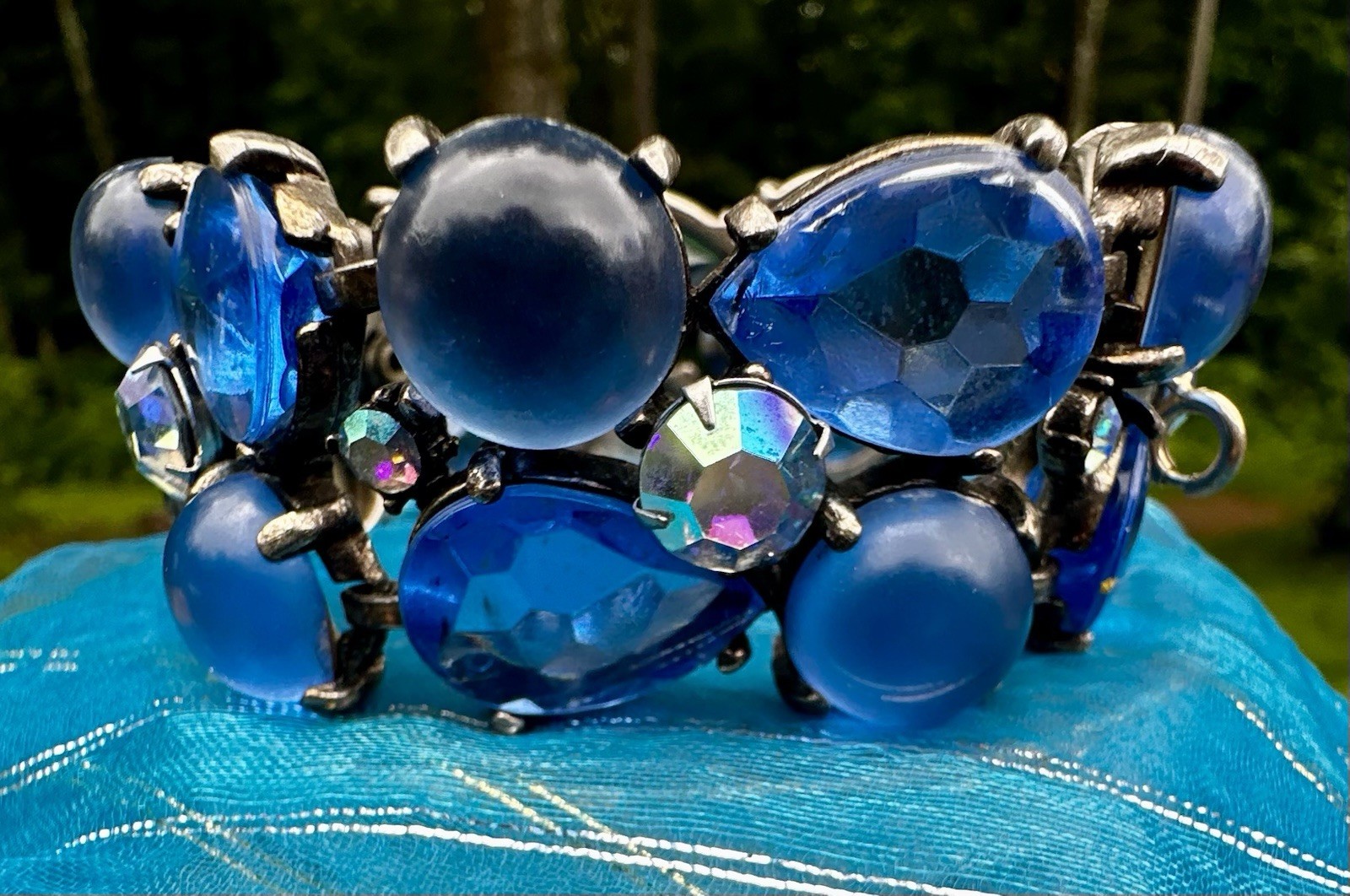 Vintage 7” Blue Rhinestone & Cabochon Stones Large Floral 5 Flowers Bracelet