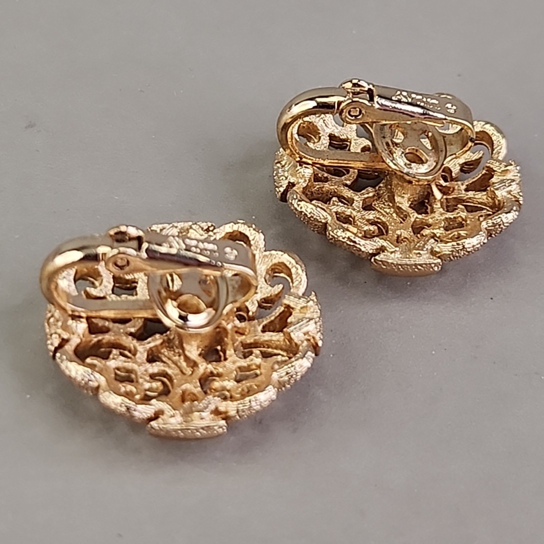 Vintage Avon Clip On Earrings Gold Tone Round Filigree .75″