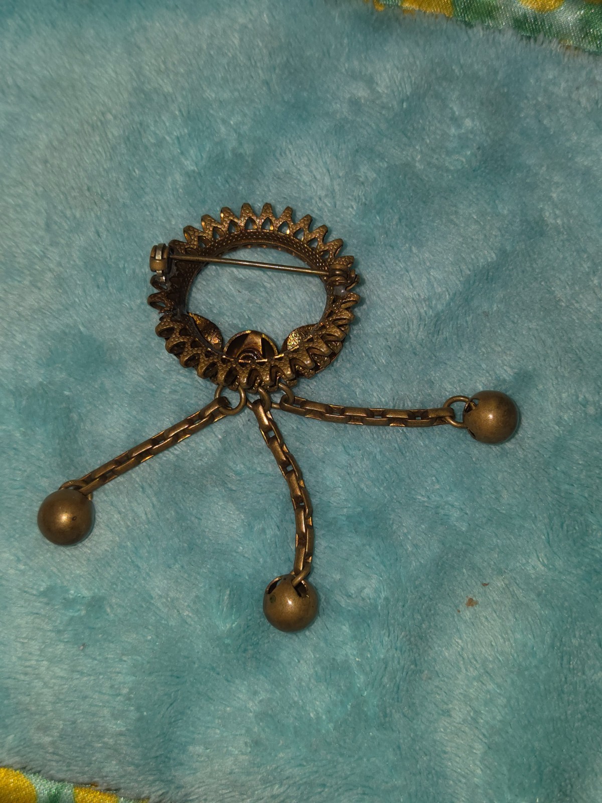 1860-1900 Victorian Mourning Brooch, Guilded Metal, no stones