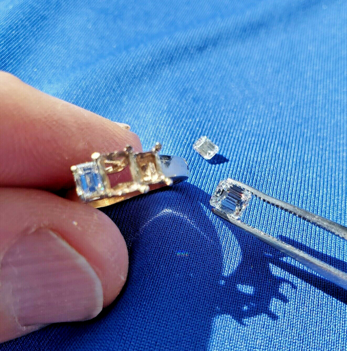 EARTH MINED DIAMOND Deco Engagement Ring 3 Stone Emerald cut Solitare 14K GOLD