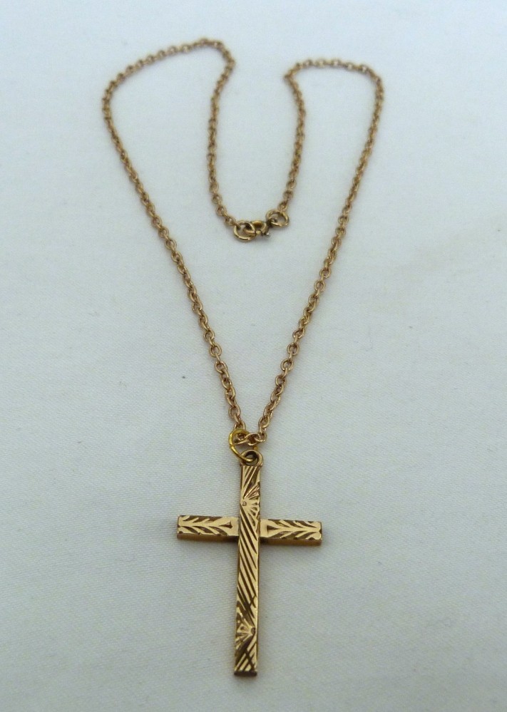 VTG BATES & BACON GOLD FILLED ENGRAVE CROSS PENDANT CHAIN NECKLACE 1st COMMUNION
