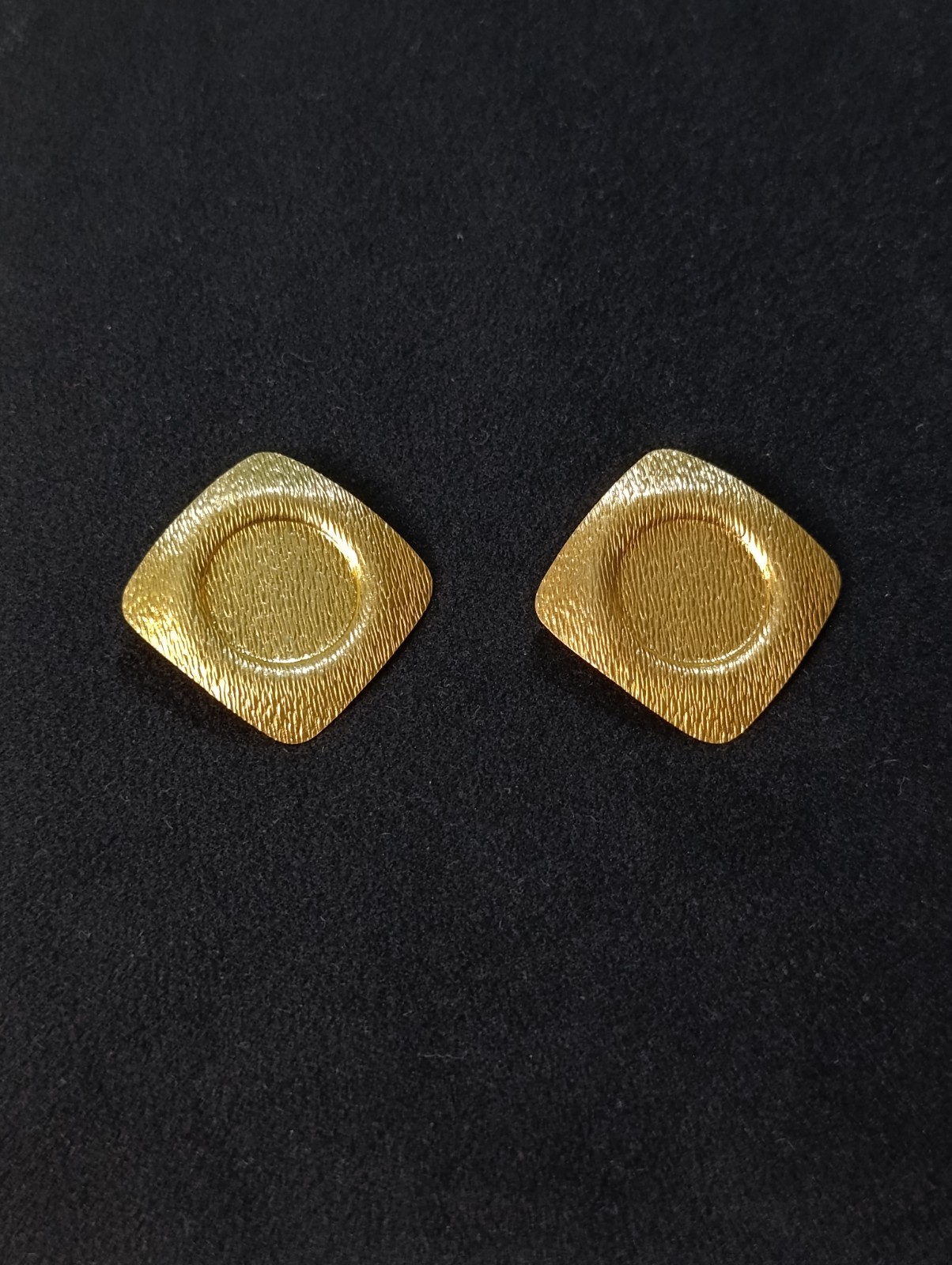 Vintage Gold-Tone Clip-On Earrings Textured Metal Alloy Retro Statement Jewelry