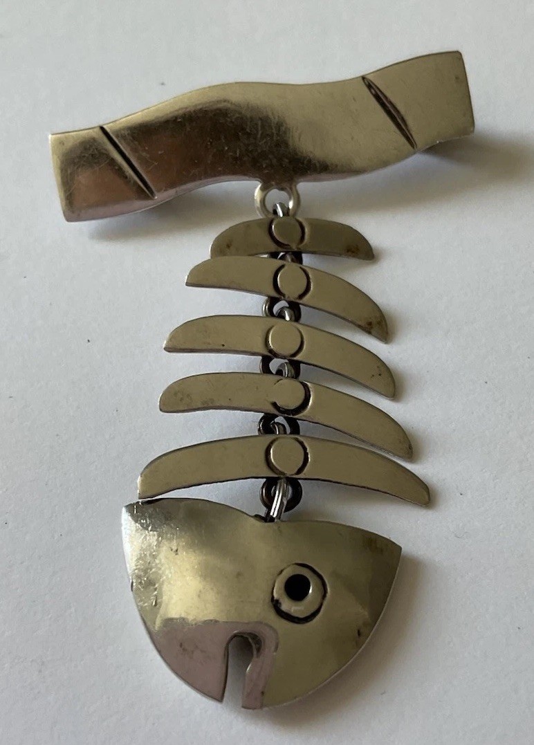 Vintage Mexico Taxco Sterling Silver ArticulatedFish Brooch Pin 6.5 g
