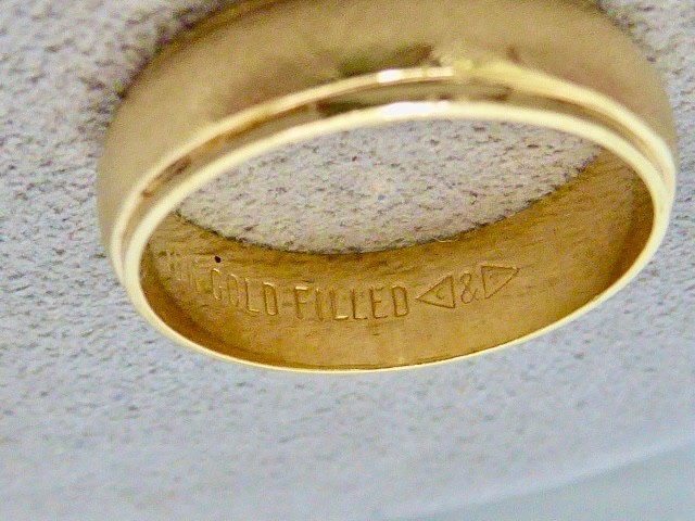 70’S NEW OLD STOCK 10K YELLOW GOLD FILLED 6 MM WIDE SIZE 9 BAND RING
