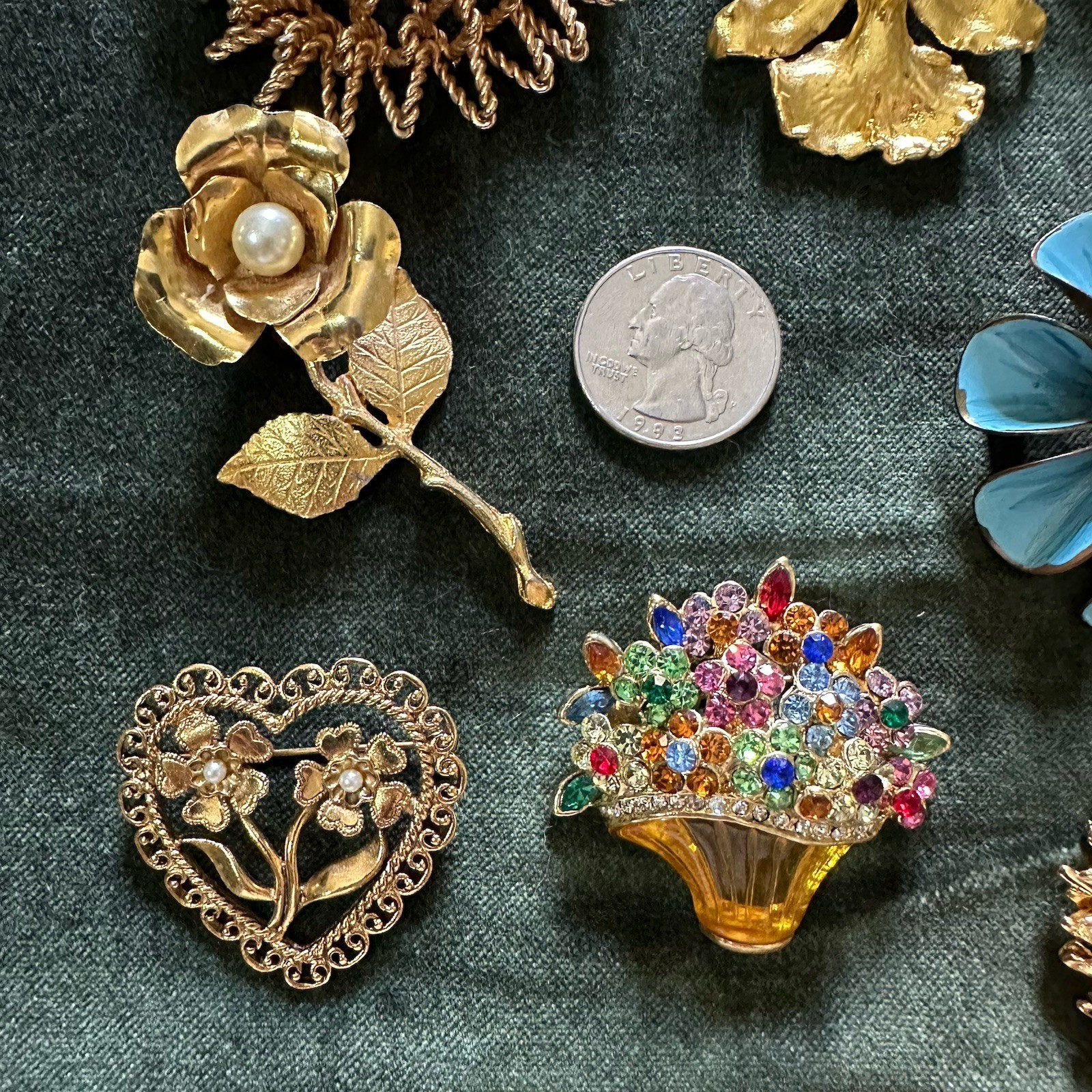 14 Vintage Flower Brooch Lot W/ Enameled Moonglow Sunflower Orchid Lisner Pavé