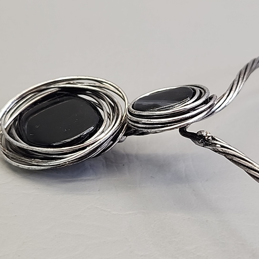 Vintage Artisan Necklace Black Onyx Drop Silver Twist Wire Collar Choker 17″