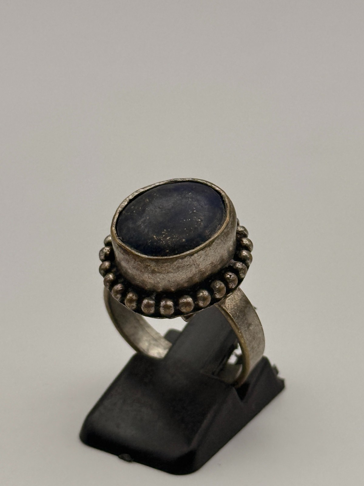 Ancient Vintage Victorian Sterling Silver Ring Engraved Onyx Stone Size 7