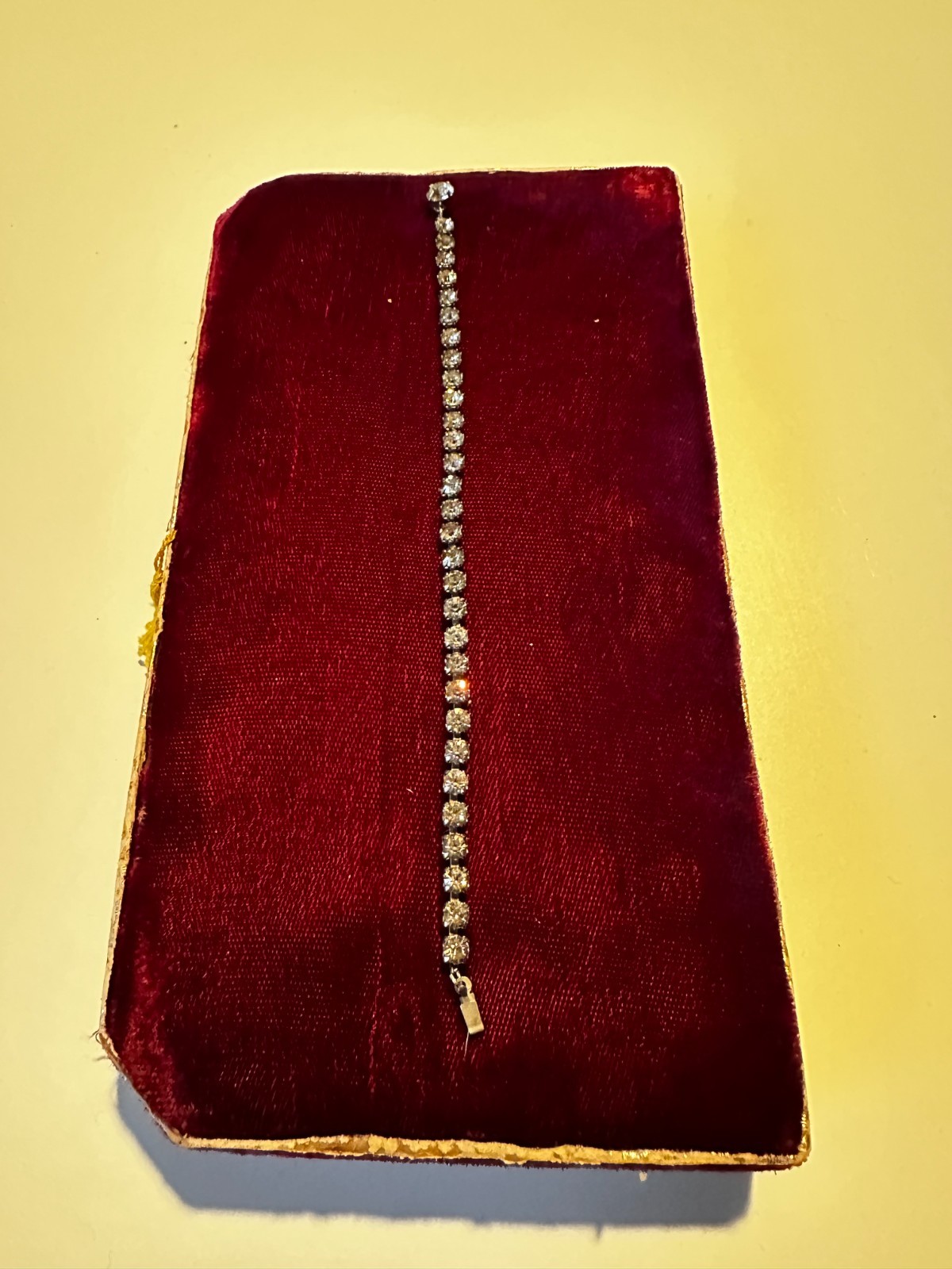Vintage 1930’s Bracelet Clear Rhinestones Rhodium – single strand