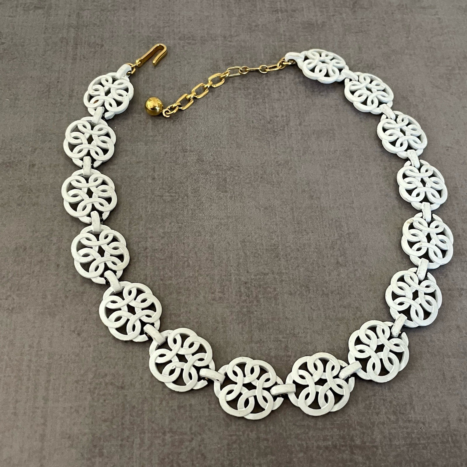 Vintage Trifari White Enamel Choker Necklace Swirl Link Mid Century