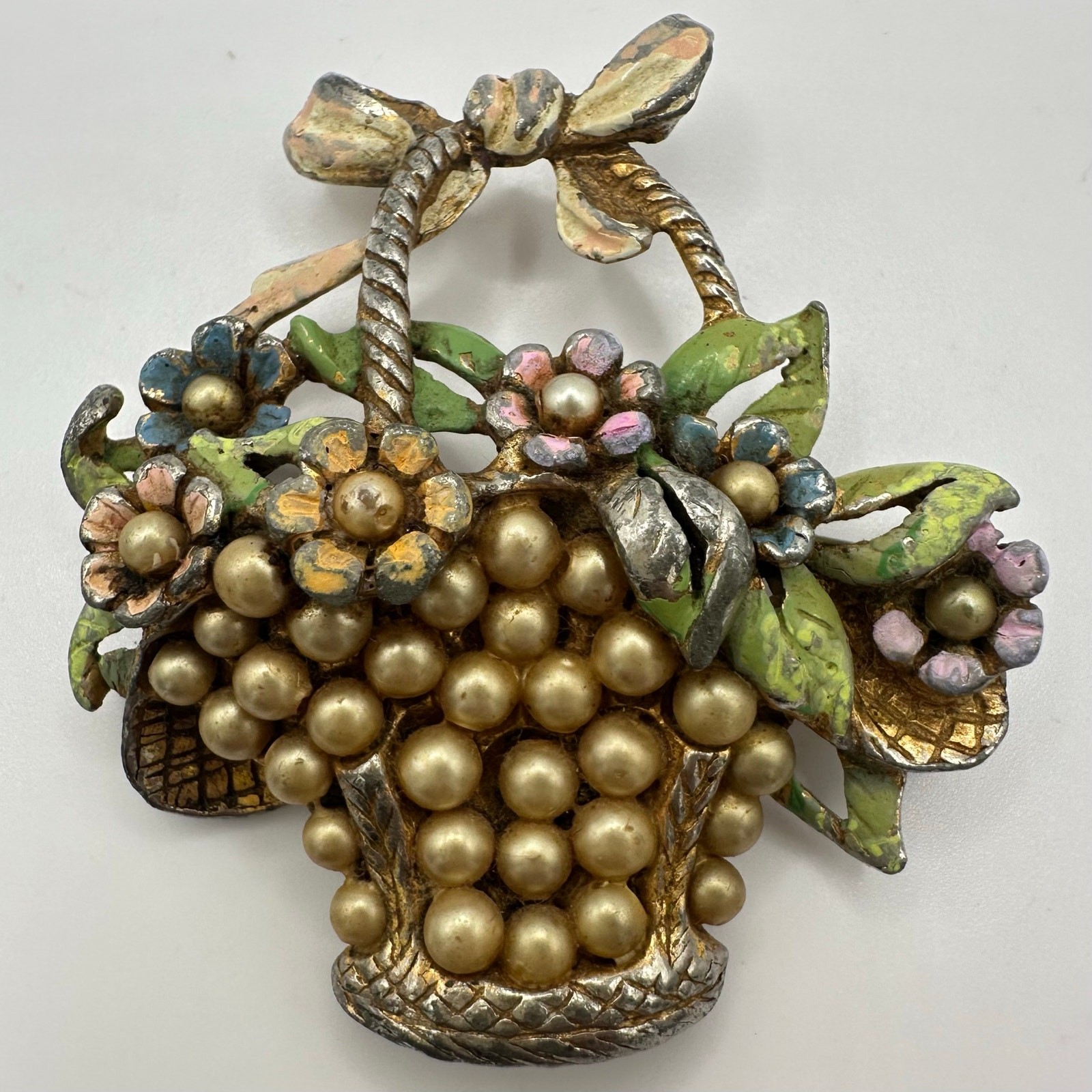 Vintage 1940s silver tone faux pearls multicolor flowers floral basket brooch