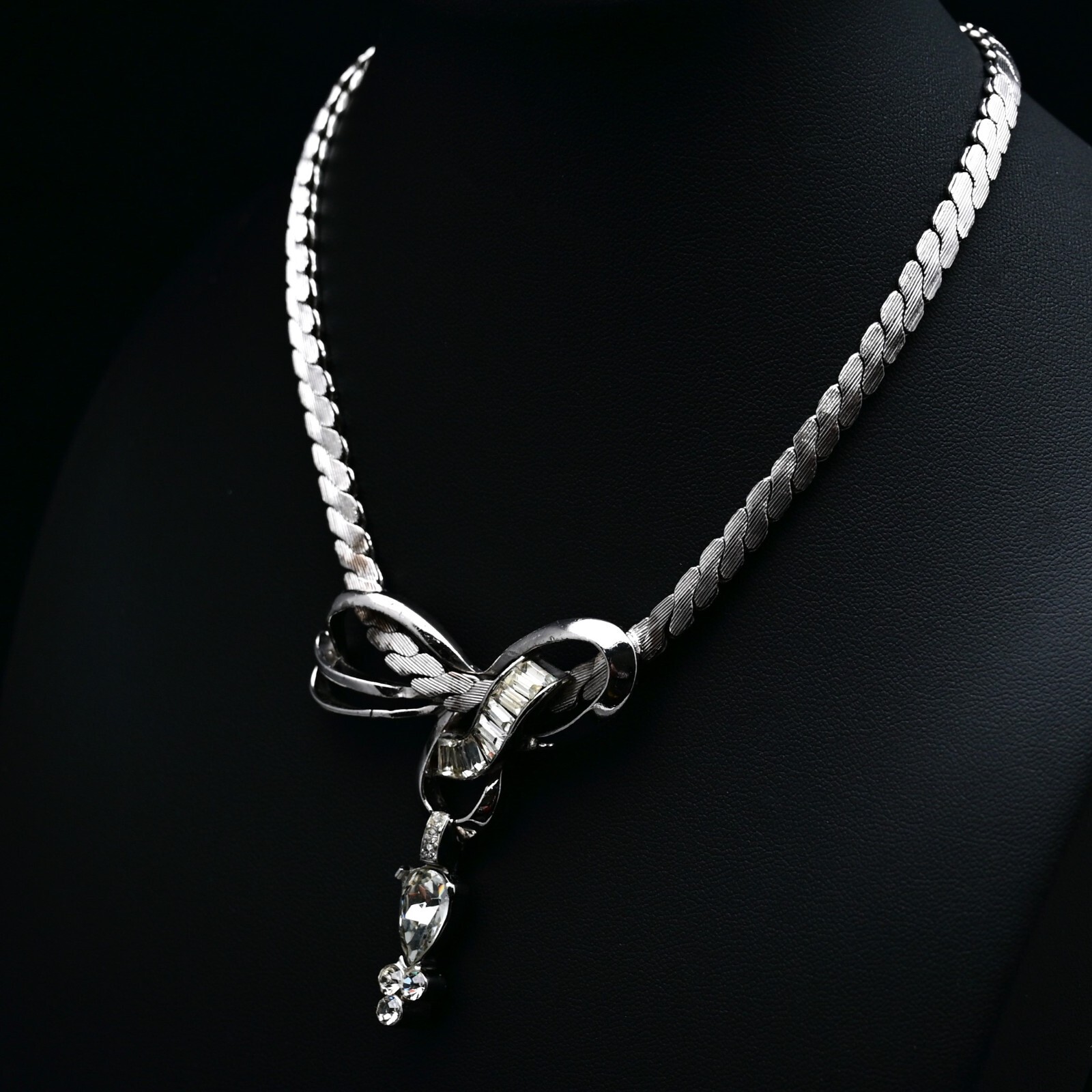 TARA Vintage Original White Gold Plated Silver Diamond Zirconia Pendant Necklace