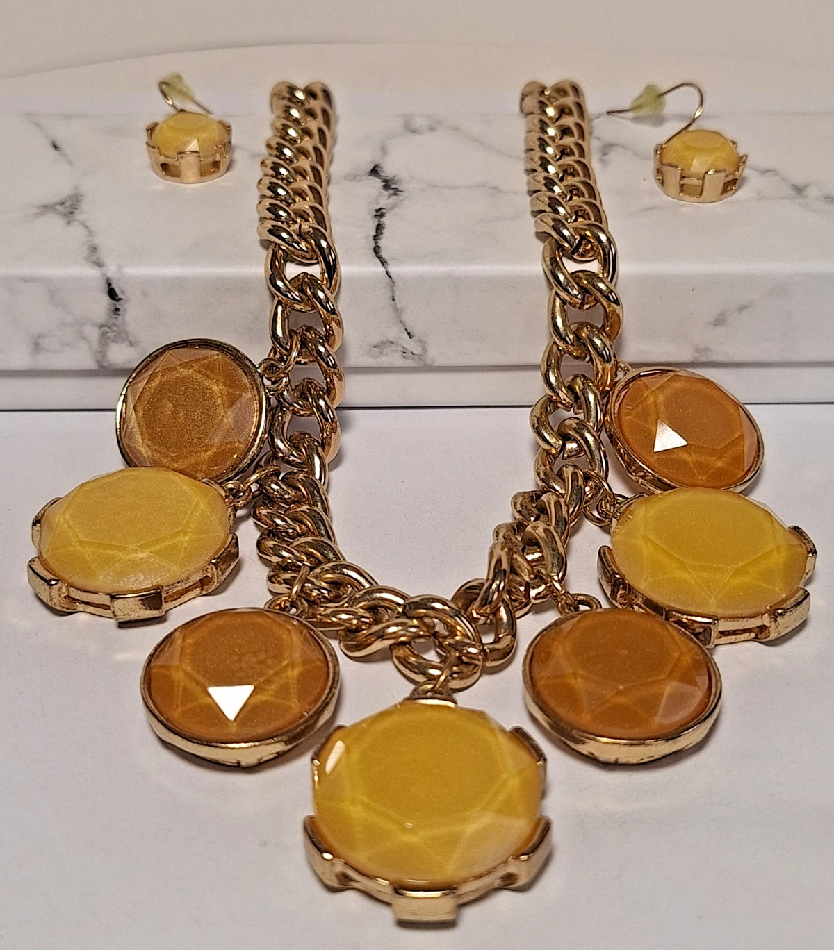 Vintage Yellow Stones & Gold-Toned Chunky Chain Statement Necklace & Earring Set