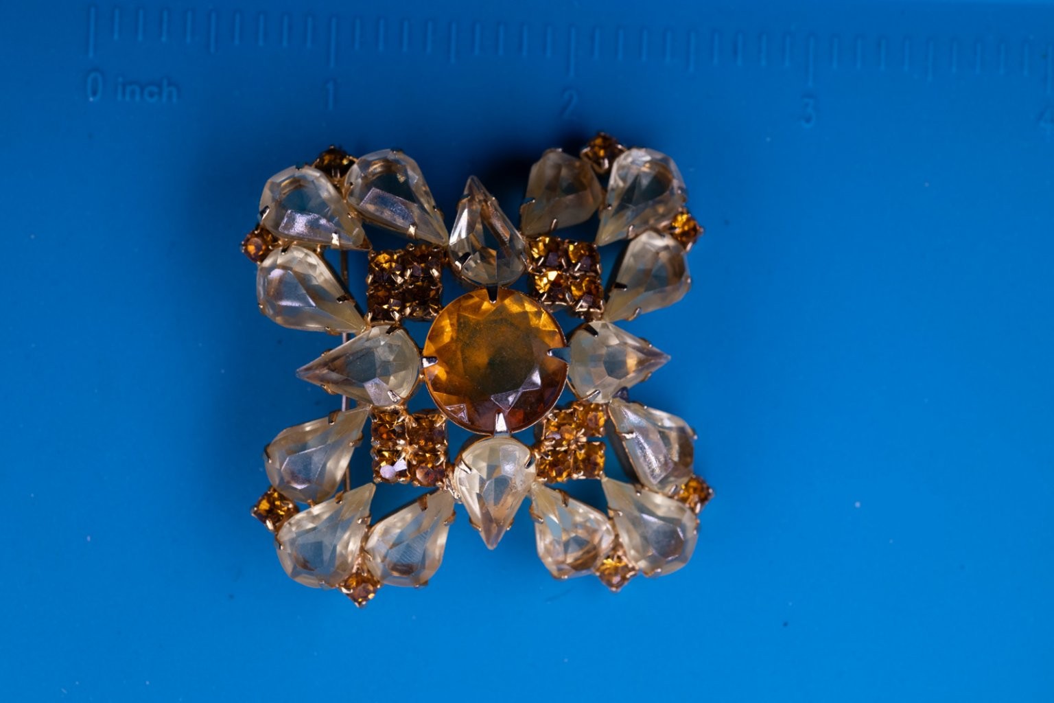 Vintage Rhinestone Brooch Pin Gold Tone 1.75″ Square Amber Clear Crystal Cluster