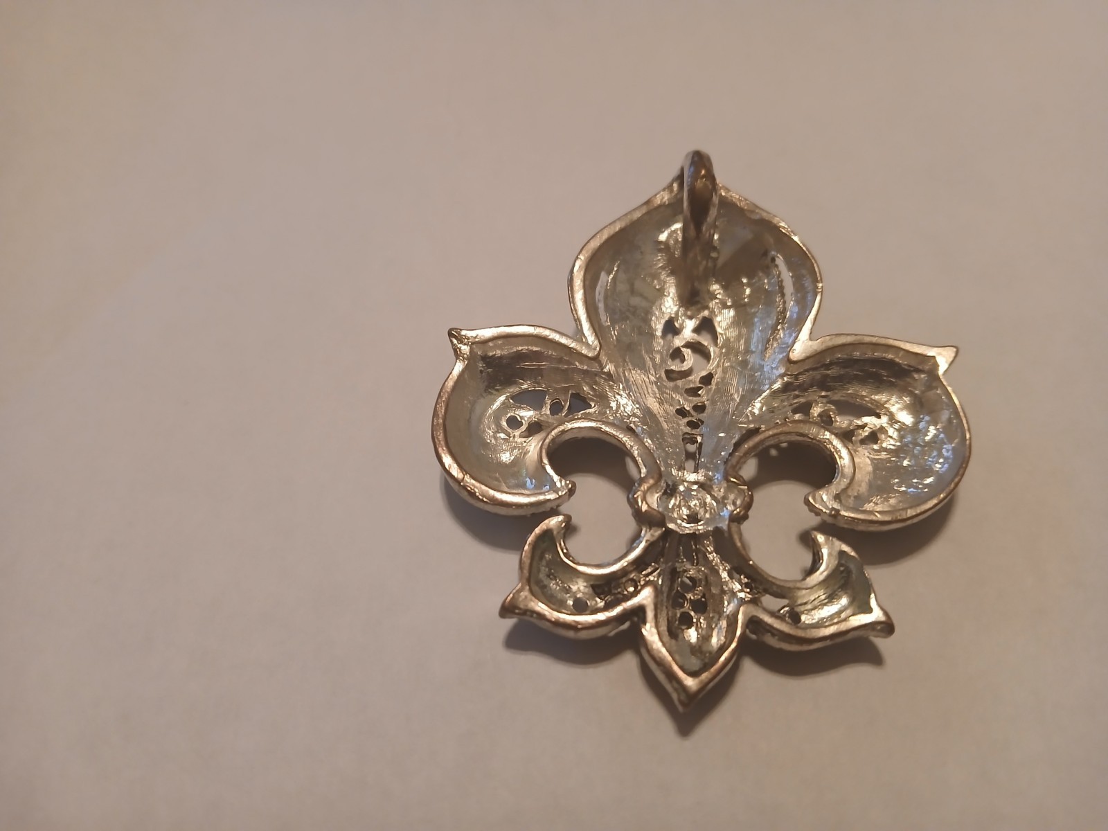 Vintage Pendant Unsigned Silvertone Rhinestones 1980-1990 Good