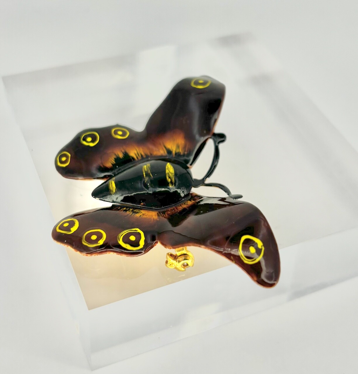 VTG SIGNED ORIGINAL BY ROBERT BUTTERFLY BROOCH PIN WARM BROWN HAND PAINTED