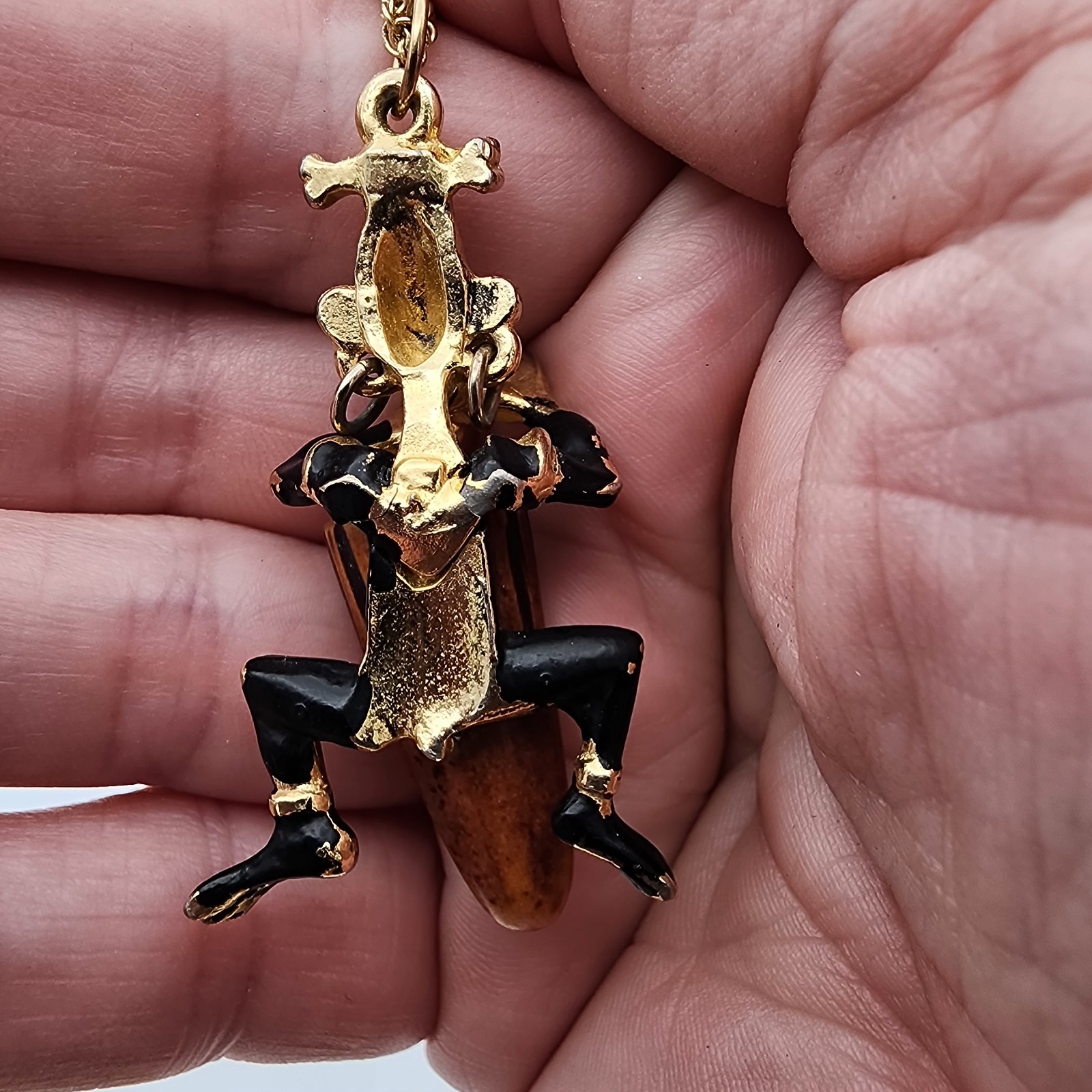 VTG Charles F. Worth Tribal Musician Pendant Necklace Cognac Bakelite GUC