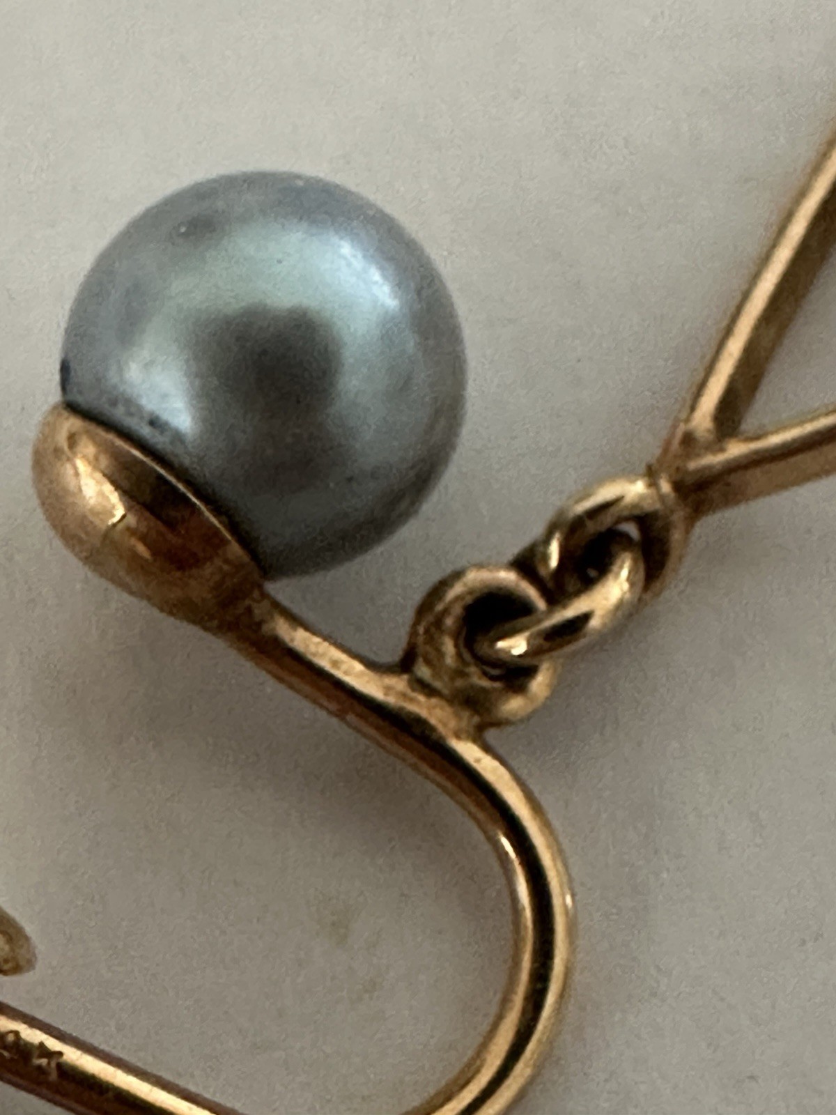 Vtg 14k Gold Blue Grey Pearl Earrings
