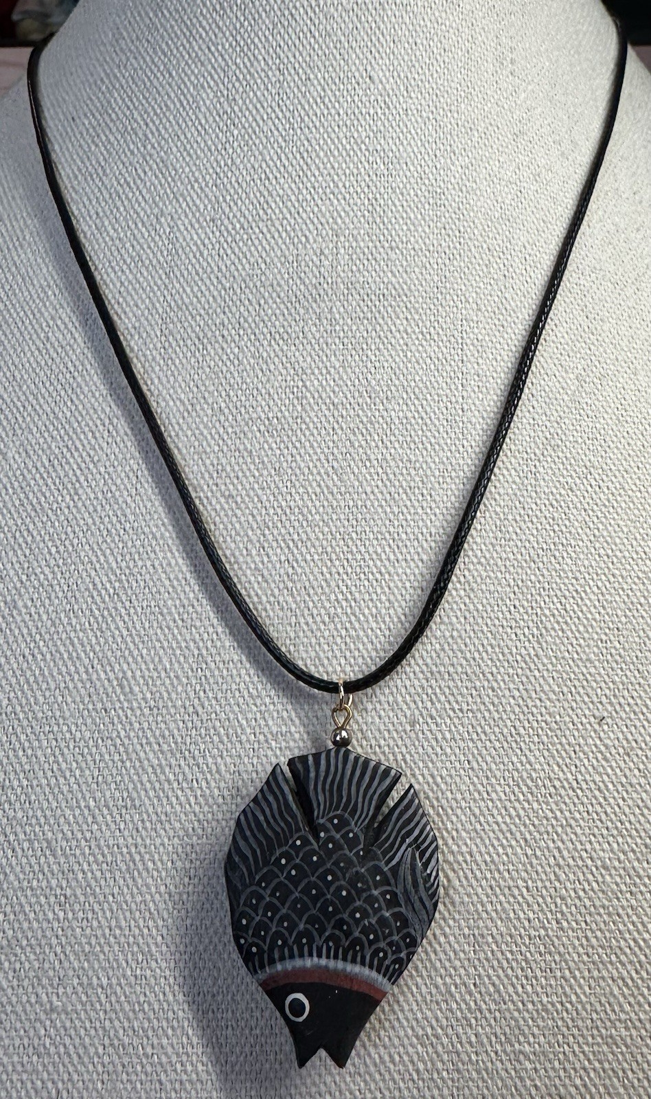 Beautiful Vintage Carved Wood Hand Painted Black Fish Pendant On Cord Necklace