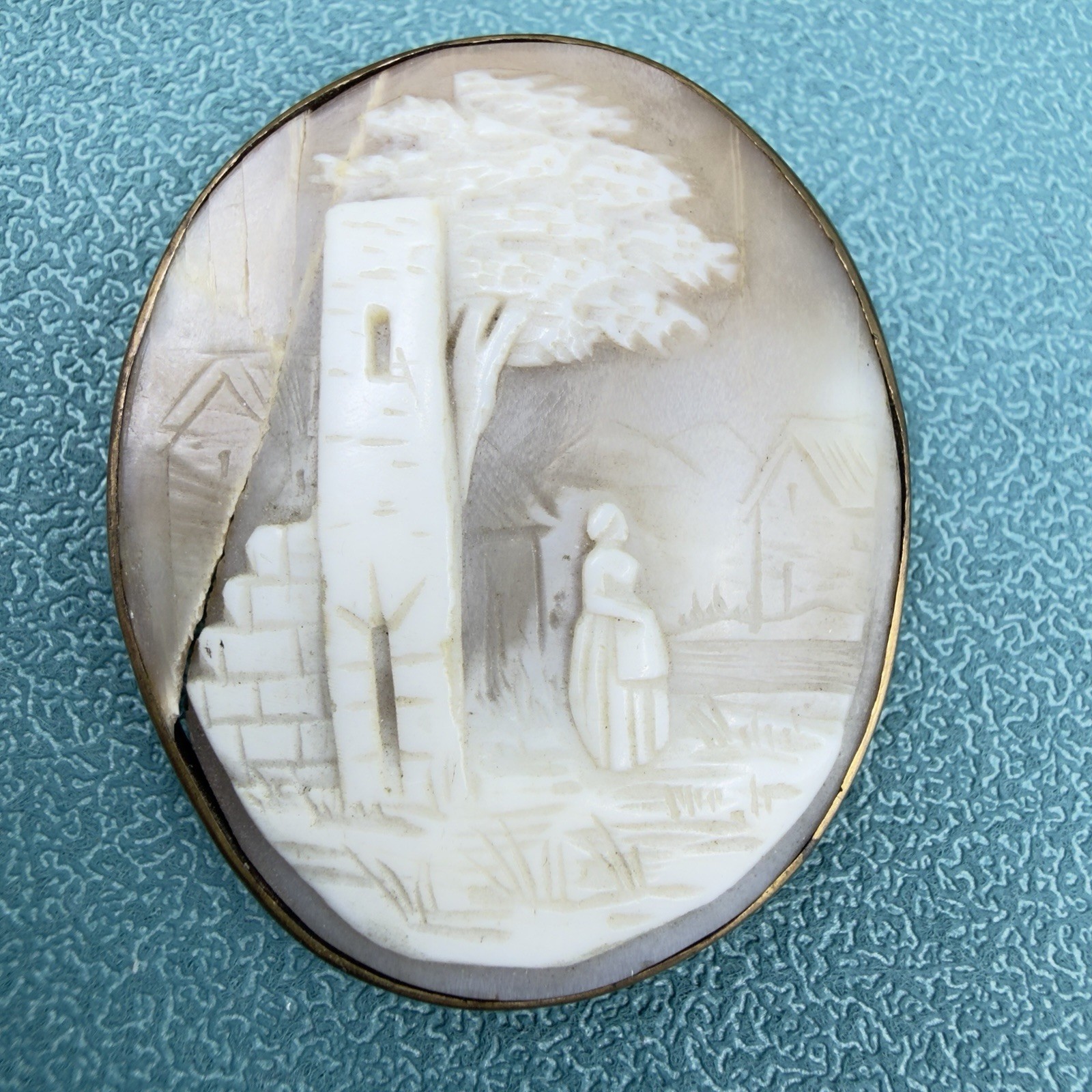Antique VICTORIAN Carved Scenic Rebecca At The Well Shell CAMEO Brass Brooch Pin