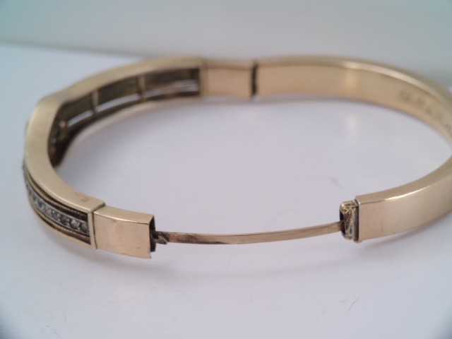STUNNING ANTIQUE 14K GOLD FILLED WHITE & BLUE STONE HINGED BANGLE BRACELET