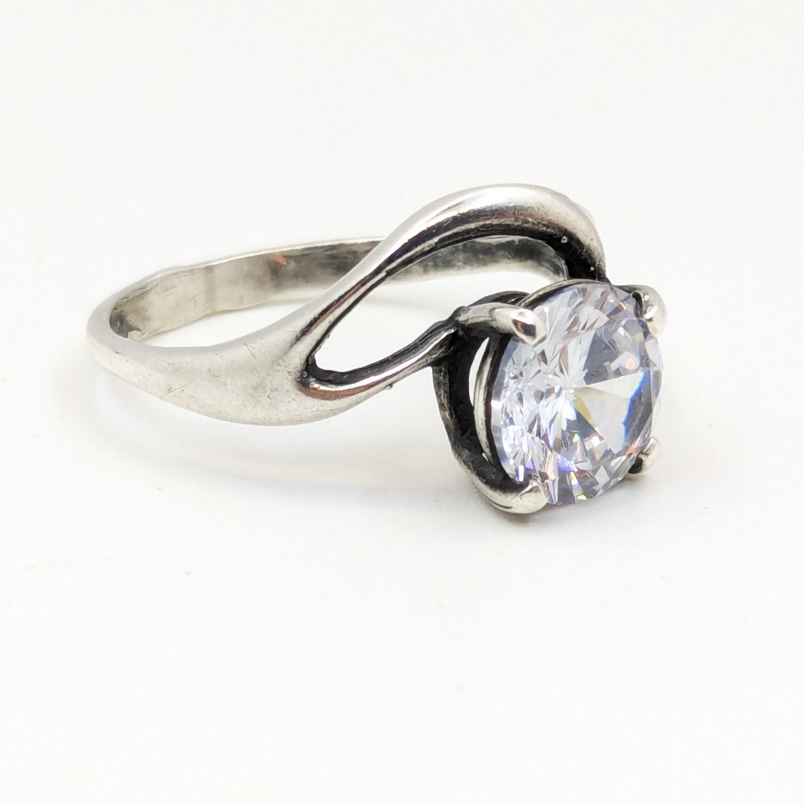 Vintage Elegant RING Silver 925 with Bright Stone-size: 7.5US(17.5mm) Ukraine#16