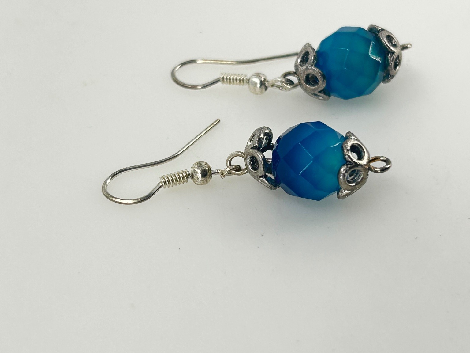 Handmade Dangle Drop Earrings Silver Tone 1.5″ Blue Agate Faceted Bead Ornate