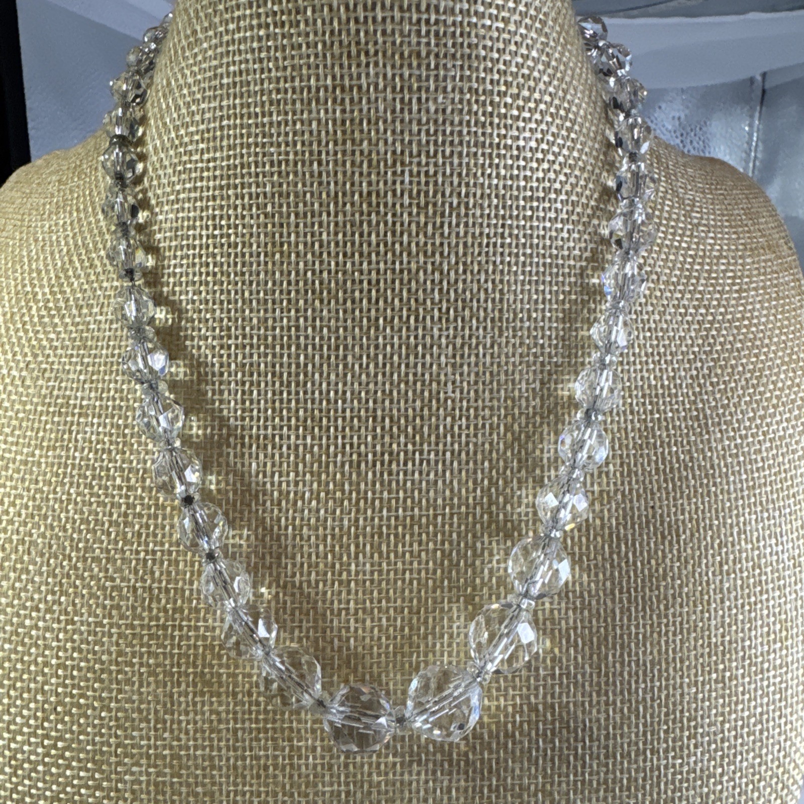 Vintage 1940s Sparkling Clear Crystal Graduating Faceted Bead Necklace 16”