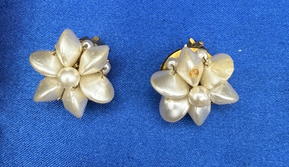 Vtg Cluster Clip & Screw back Earrings 5 Pairs , Japan, Hong Kong C1276