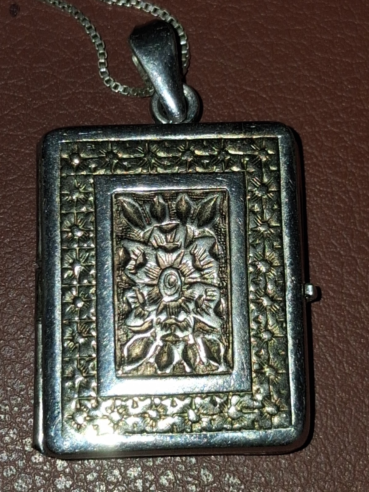 “Vintage 925 Sterling Silver Tricolor Locket Necklace 18” Italy Box/Silk Inserts