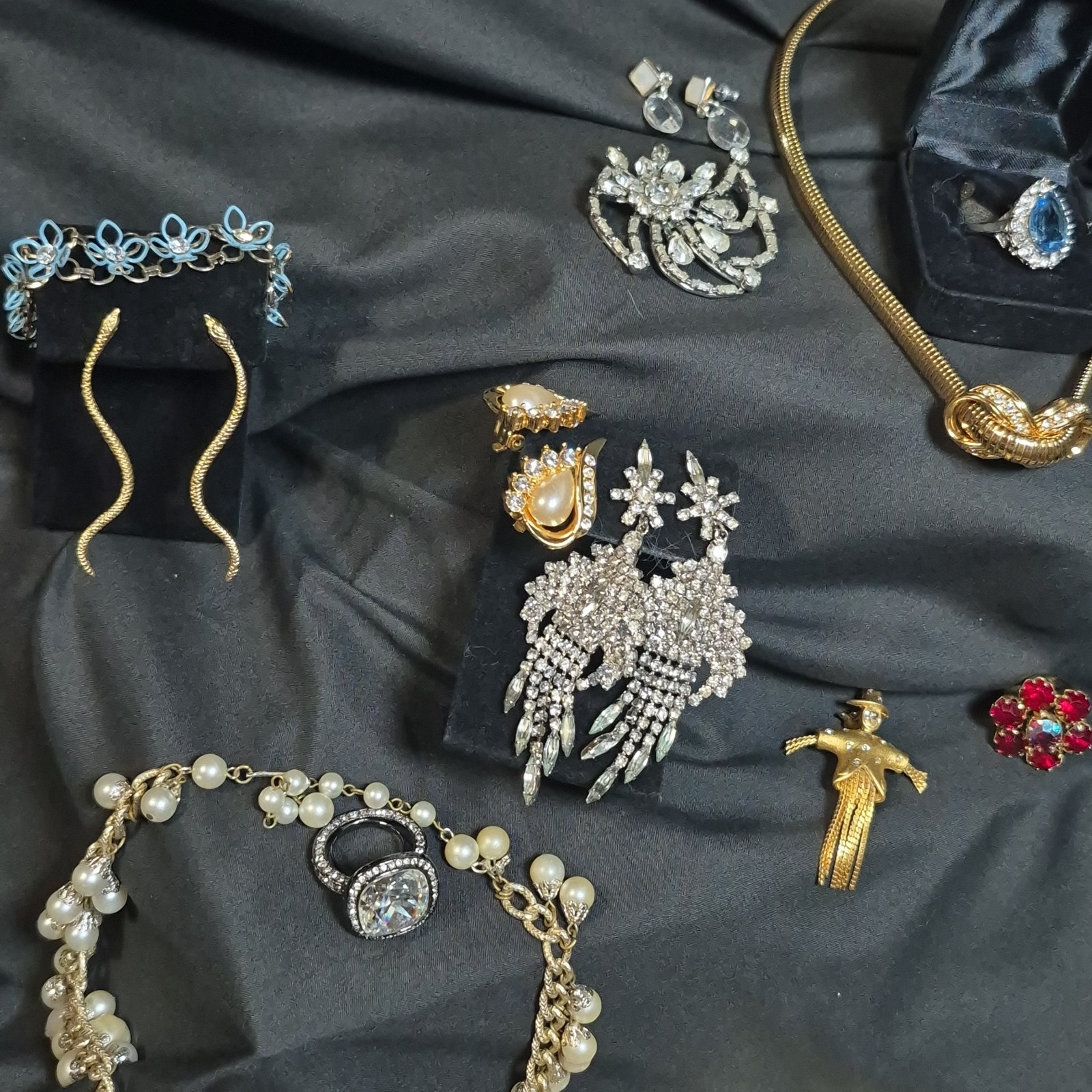 Jewelry Vintage to Modern Costume Mixed Lot Estate Gold Tone