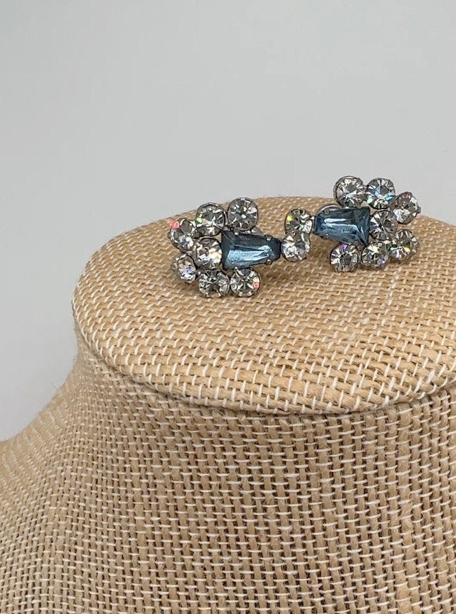 Pale Blue Crystal Screw Back Earrings: Vintage Rhinestone Jewelry .75″