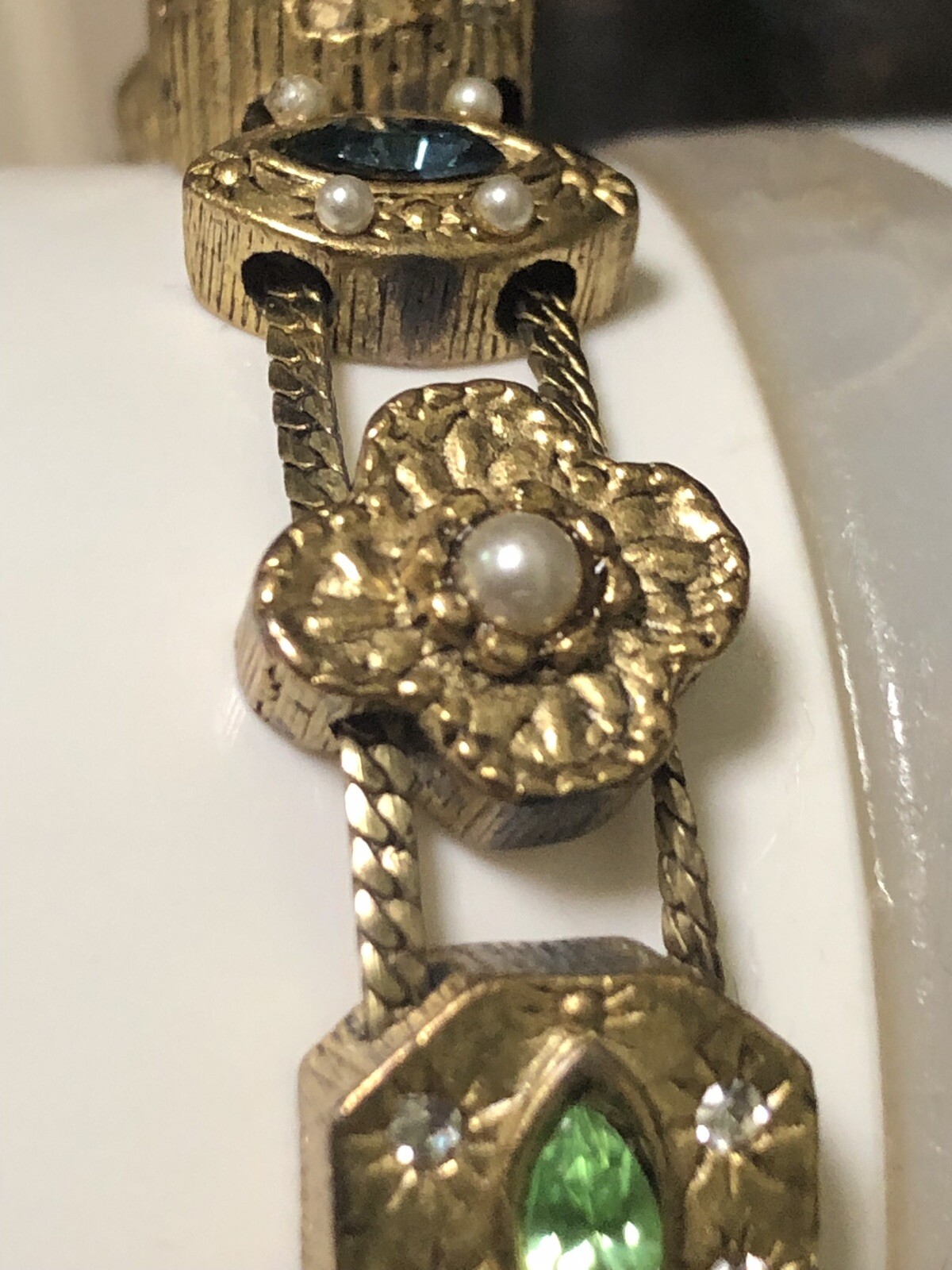 Vintage GOLD TONE SLIDE BRACELET MULTIPLE STONES 7 1/2”