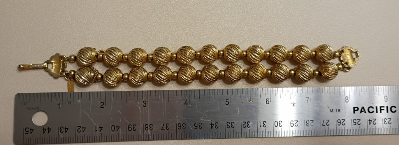 VTG Gold Tone Double Strand Ribbed Bead Bracelet and Earings Both Signed monet