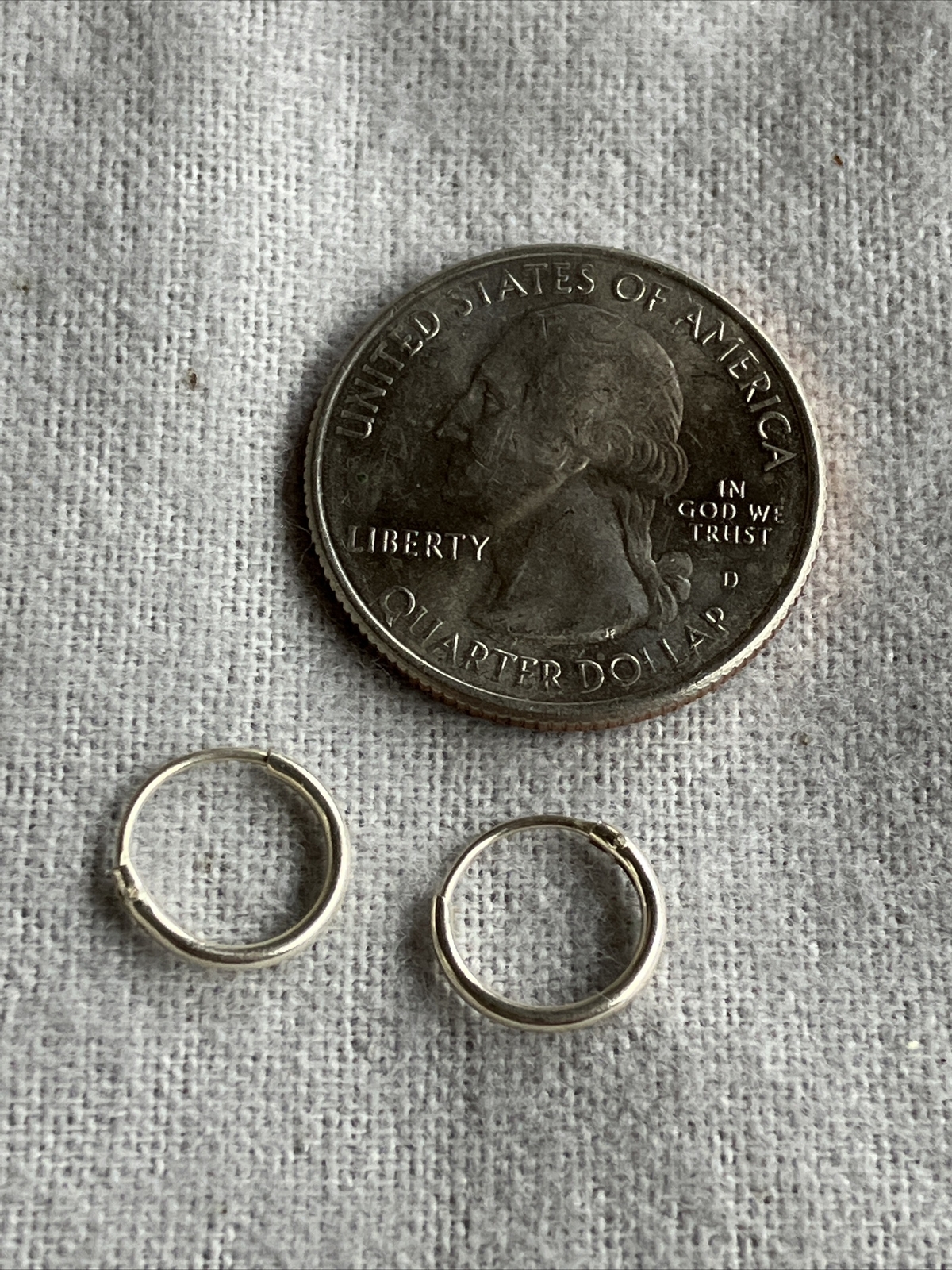 Vintage 925 Sterling Silver 6mm (3/8”) Hollow Hoop Earrings 0.3 Grams ~ J35