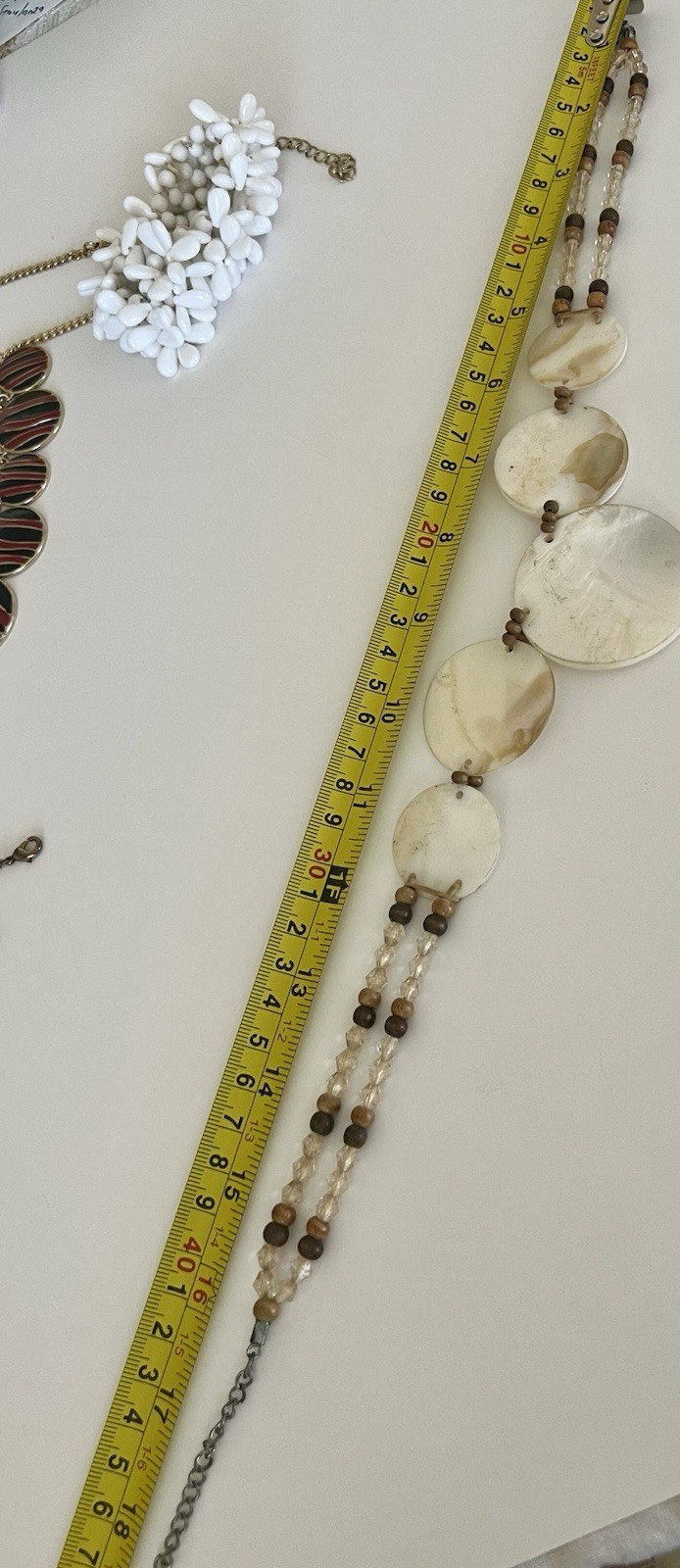 White Round Mother Of Pearl + Bead Necklace Beautiful Colors
