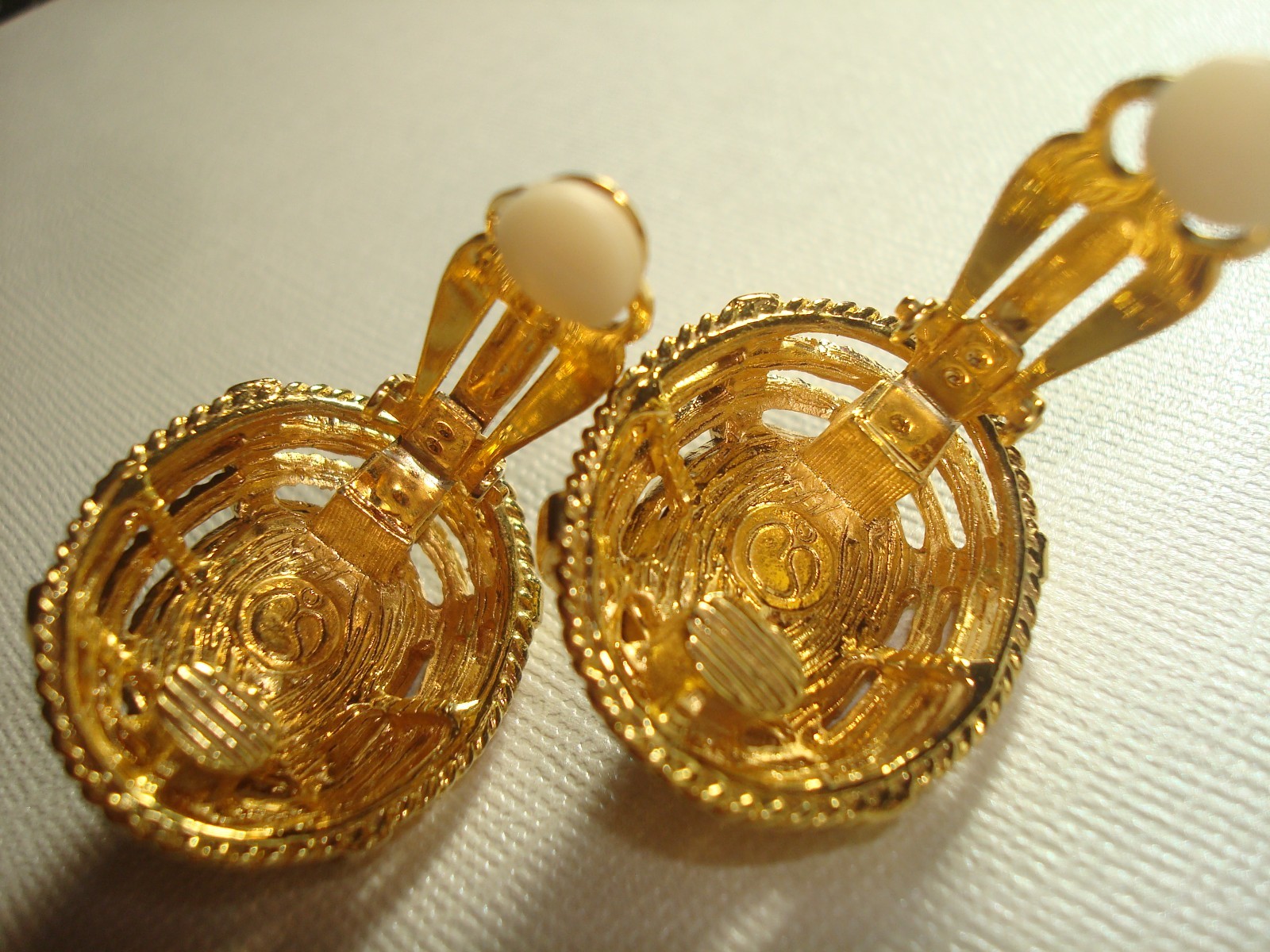 Vtg.St.JOHN LOT (2) EARRINGS OVAL TIGER’s EYE GOLD/T, BLACK ENAMEL RHINESTONES