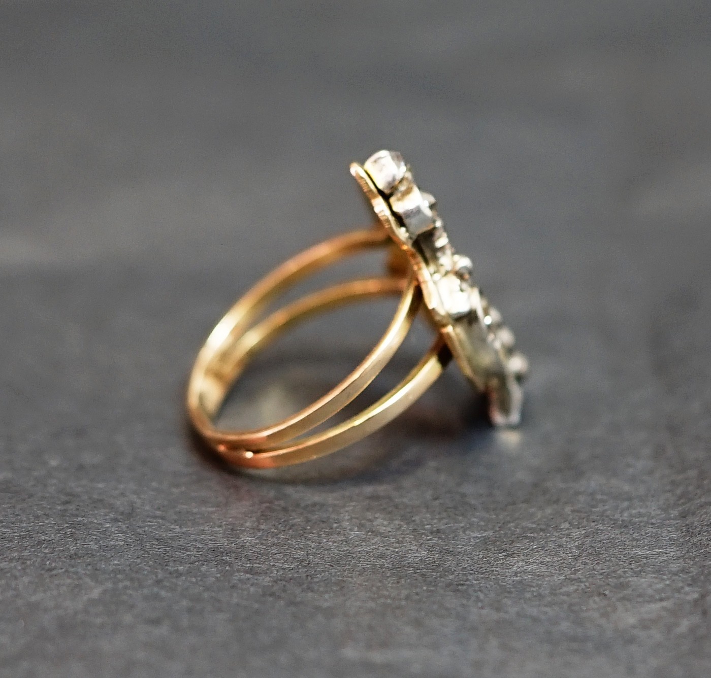 19c. Victorian 14K 585 Yellow Gold Ring Diamonds Spades Leave Splint Shanks