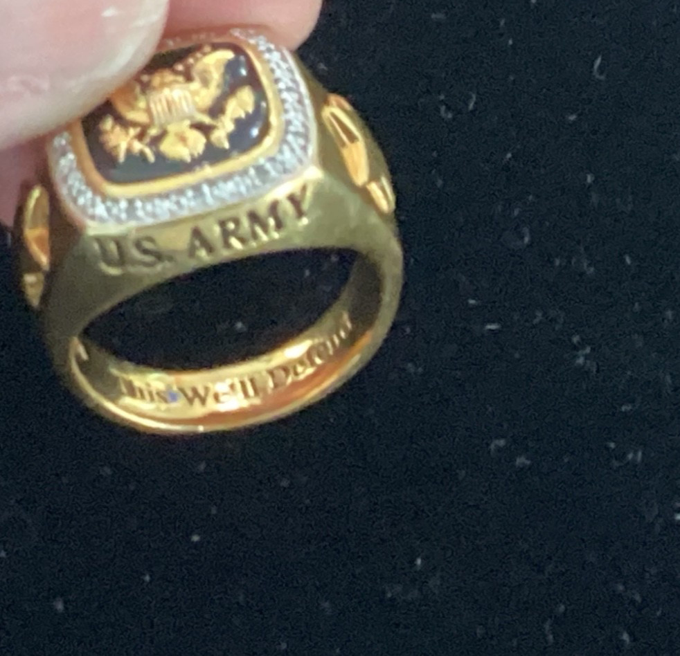 DANBURY MINT U.S. ARMY Gold Plated Men’s Ring Eagle Black Enamel Size 11.5