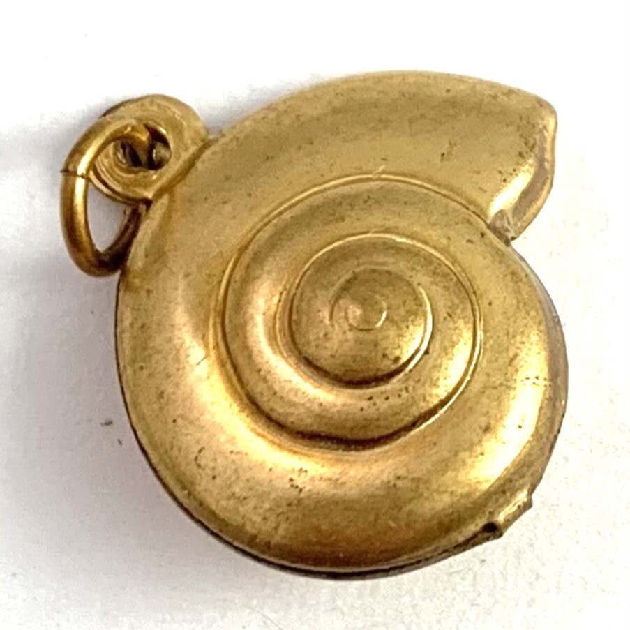 Vintage Charm Seashell Nautilus Snail Shell Brass Metal Pendant Beachy Jewelry