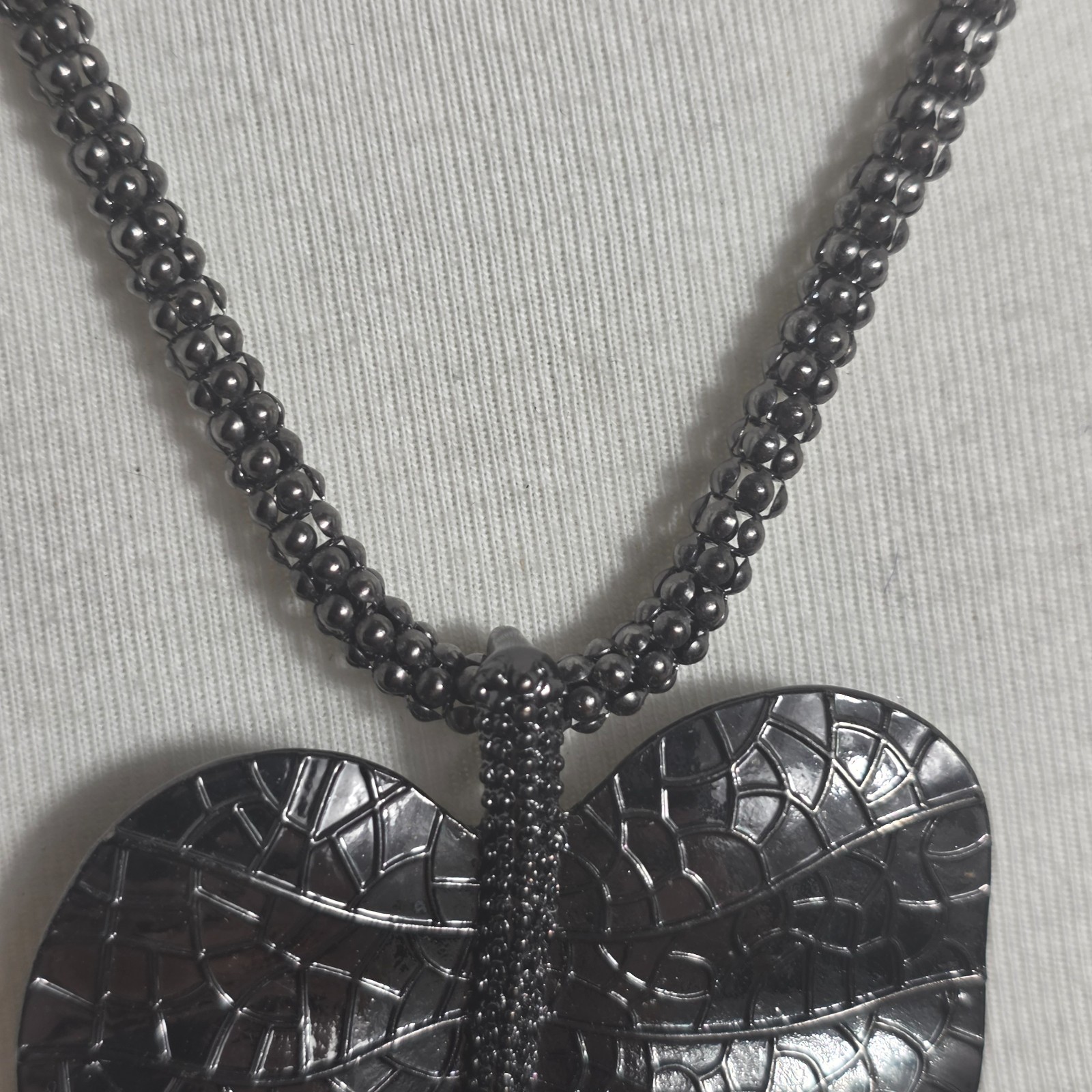 Gunmetal Gray Hammered Metal Heart-Shaped Leaf Pendant Necklace